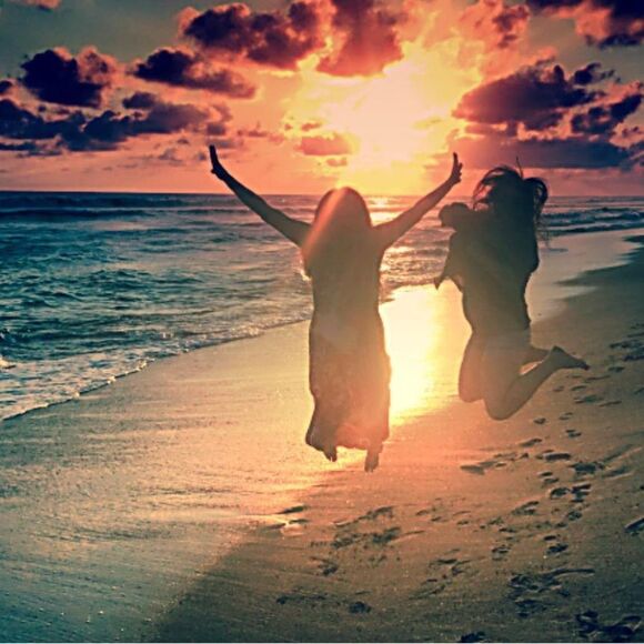 Welcome to our closet - Please read!😍 - Picture 3 of 16